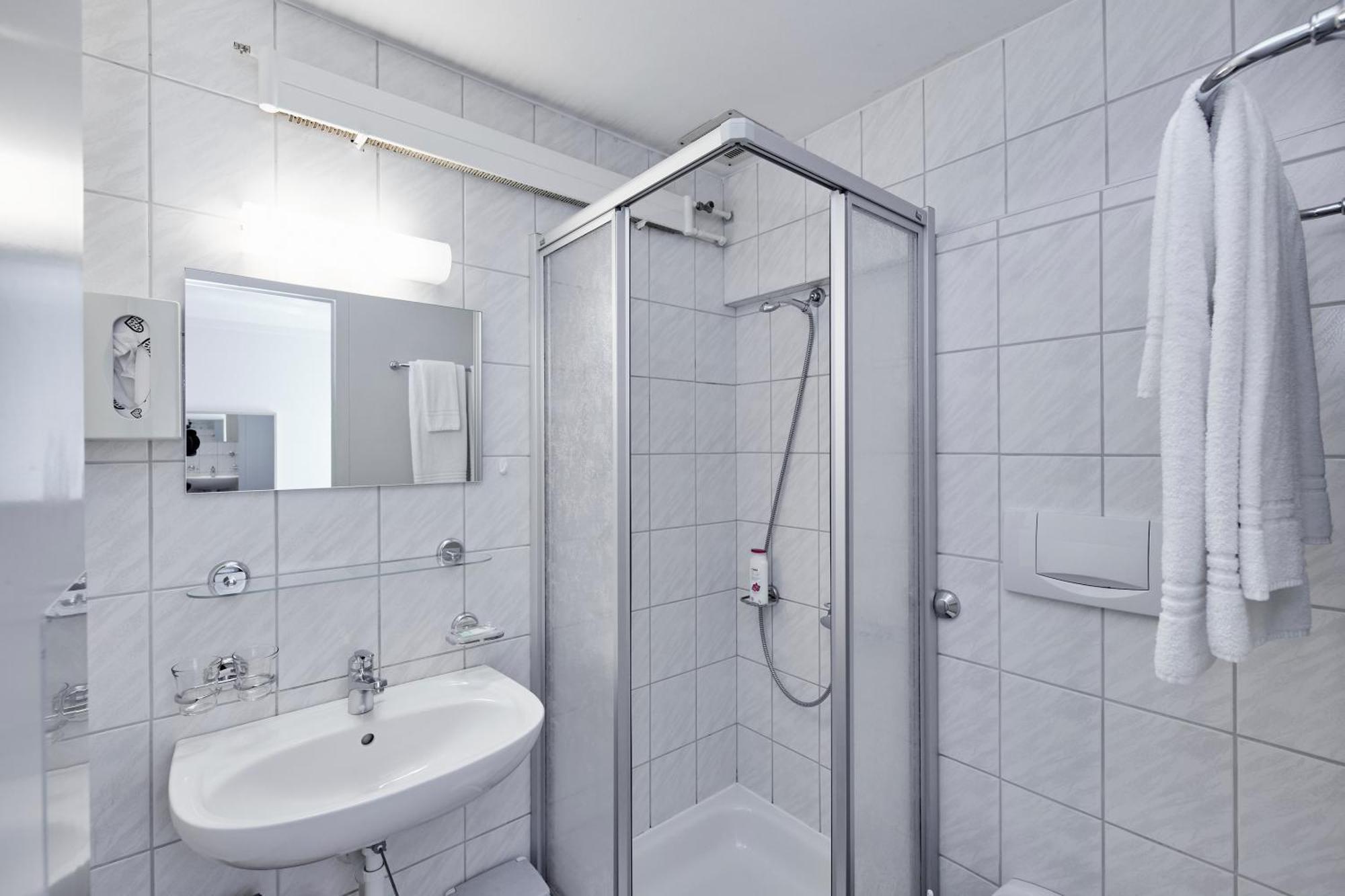 Hotel Rotes Haus Бругг Екстер'єр фото